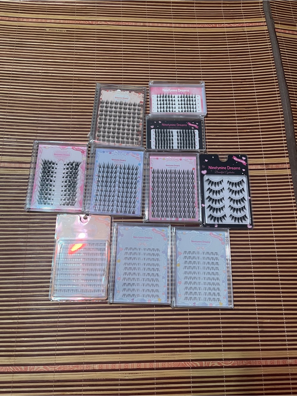 Ninetynine Dreams Manga Lash Bundle + Glue (10 Sets) 7 Top + 3 Bottom Lash Set